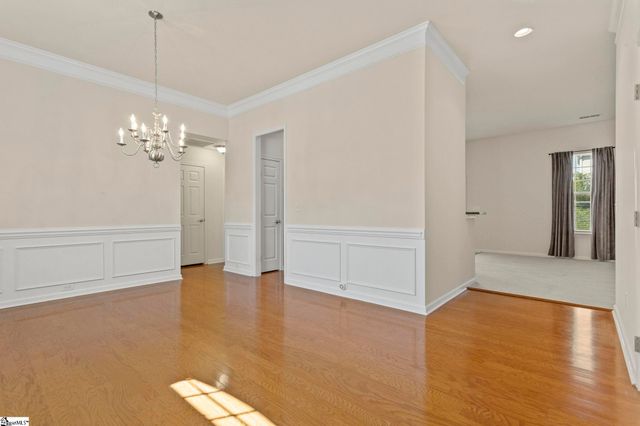 567 Shoreline Boulevard, Boiling Springs, SC 29316