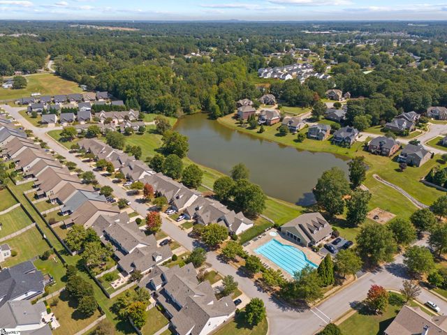 567 Shoreline Boulevard, Boiling Springs, SC 29316