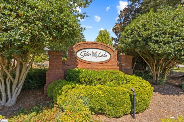 567 Shoreline Boulevard, Boiling Springs, SC 29316