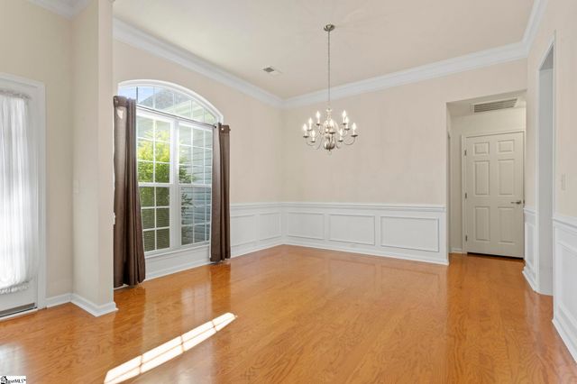567 Shoreline Boulevard, Boiling Springs, SC 29316