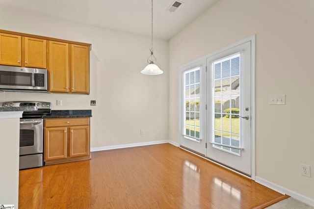 567 Shoreline Boulevard, Boiling Springs, SC 29316