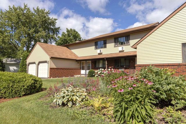 73 UNIVERISTY DRIVE, Fond Du Lac, WI 54935