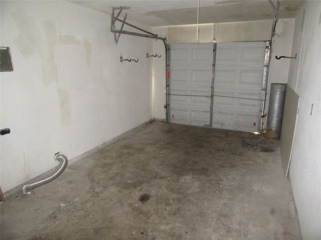 2912 25th Street N, Houston, TX 77590