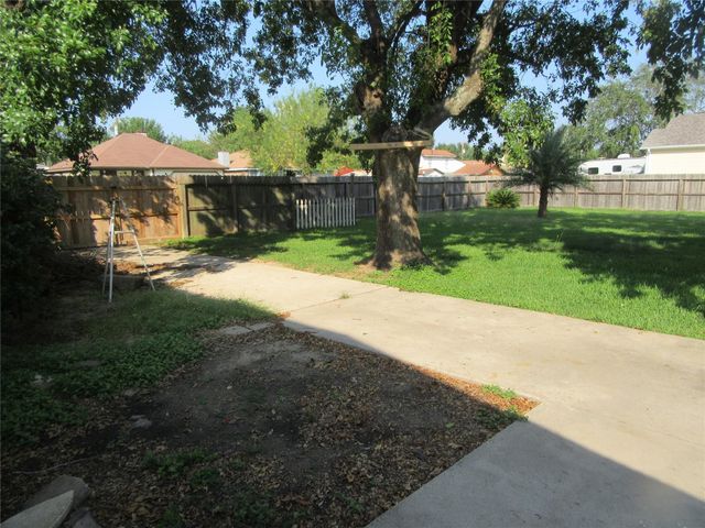 2912 25th Street N, Houston, TX 77590