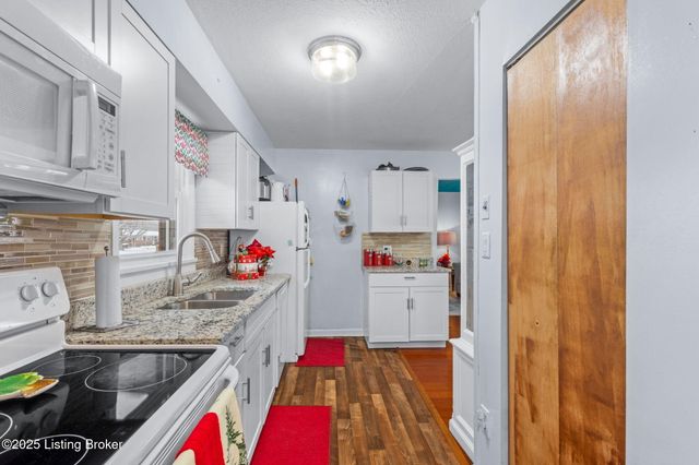 5314 Adkins Rd, Louisville, KY 40219