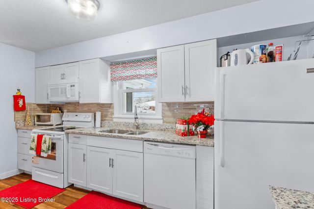 5314 Adkins Rd, Louisville, KY 40219