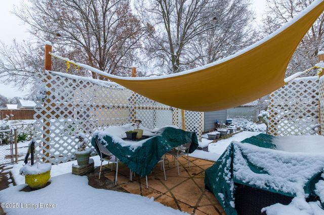 5314 Adkins Rd, Louisville, KY 40219