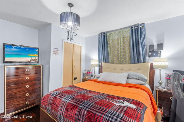 5314 Adkins Rd, Louisville, KY 40219