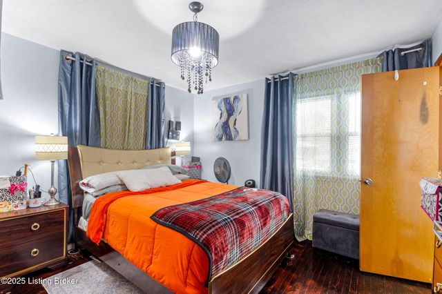 5314 Adkins Rd, Louisville, KY 40219