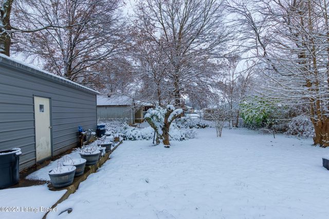 5314 Adkins Rd, Louisville, KY 40219