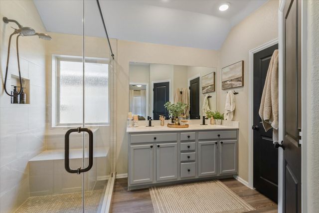 732 Scenic Lake Drive, La Marque, TX 77568