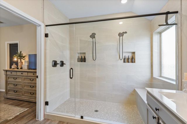 732 Scenic Lake Drive, La Marque, TX 77568