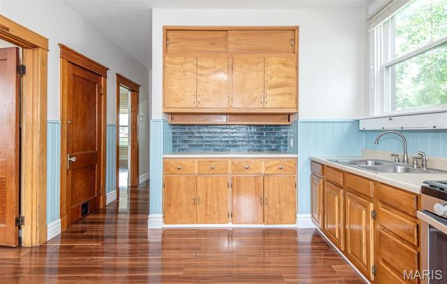 3930 Meramec Street, St Louis, MO 63116