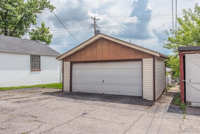 3930 Meramec Street, St Louis, MO 63116