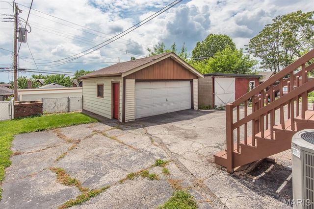 3930 Meramec Street, St Louis, MO 63116