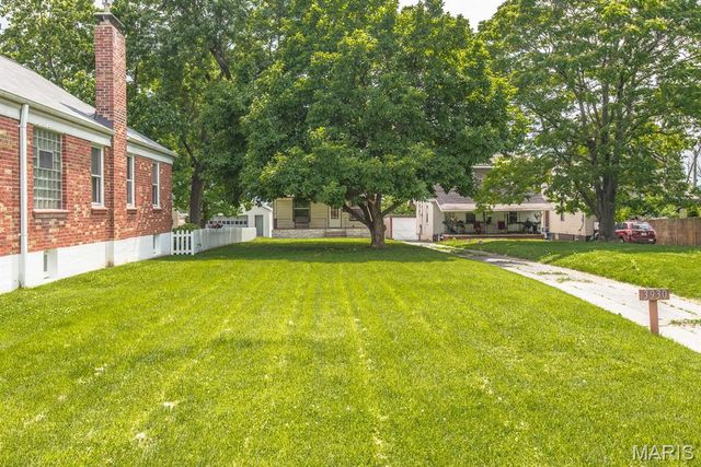 3930 Meramec Street, St Louis, MO 63116