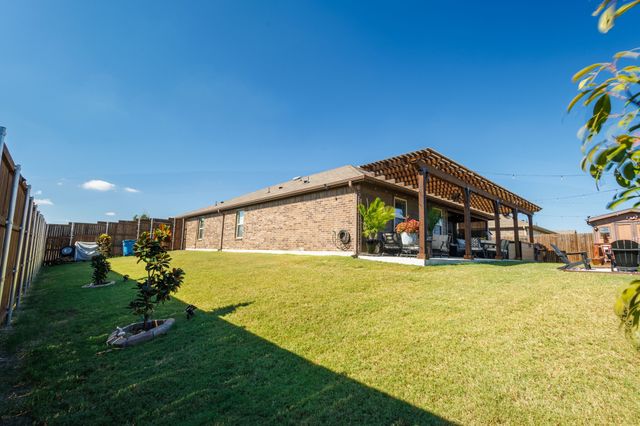 739 Meadow Creek Lane, Josephine, TX 75189