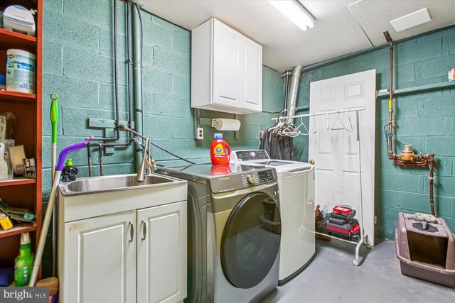 2912 CAMBRIDGE DR, Woodbridge, VA 22192