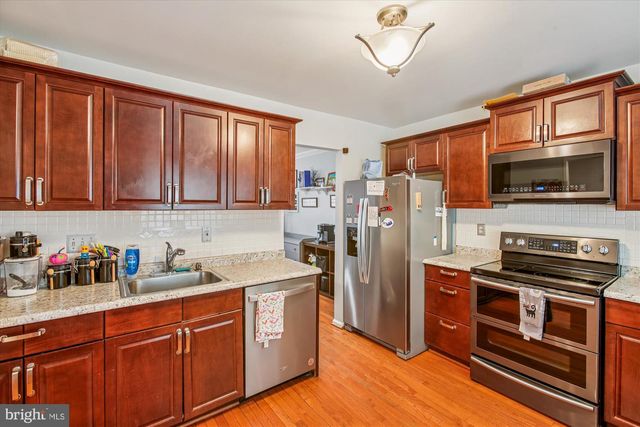 2912 CAMBRIDGE DR, Woodbridge, VA 22192