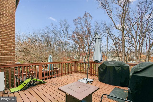 2912 CAMBRIDGE DR, Woodbridge, VA 22192