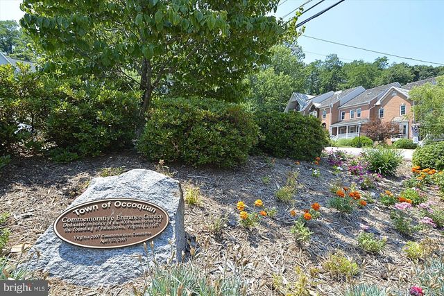 2912 CAMBRIDGE DR, Woodbridge, VA 22192