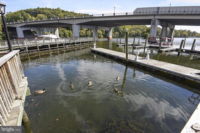 2912 CAMBRIDGE DR, Woodbridge, VA 22192