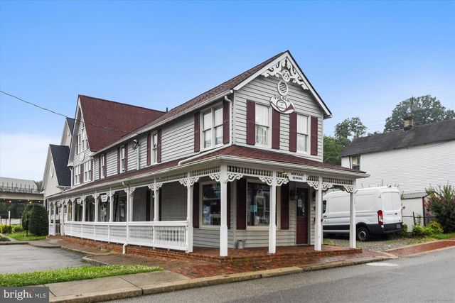 2912 CAMBRIDGE DR, Woodbridge, VA 22192