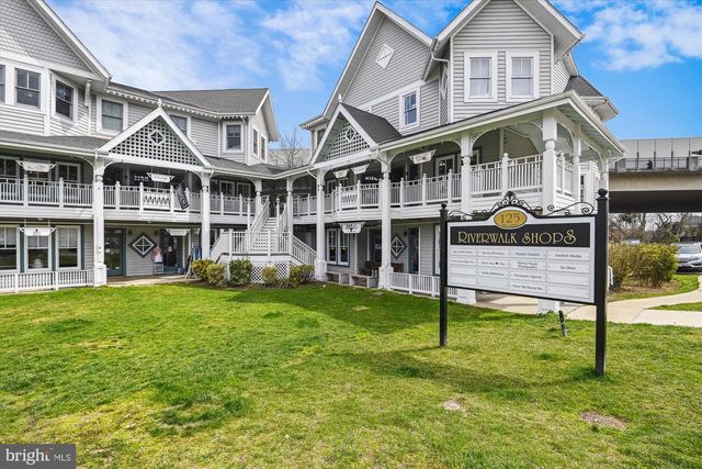 2912 CAMBRIDGE DR, Woodbridge, VA 22192