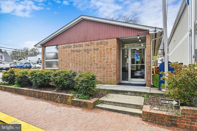 2912 CAMBRIDGE DR, Woodbridge, VA 22192