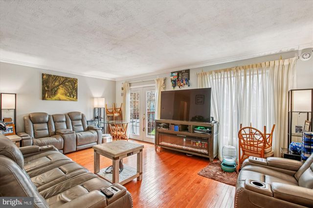 2912 CAMBRIDGE DR, Woodbridge, VA 22192