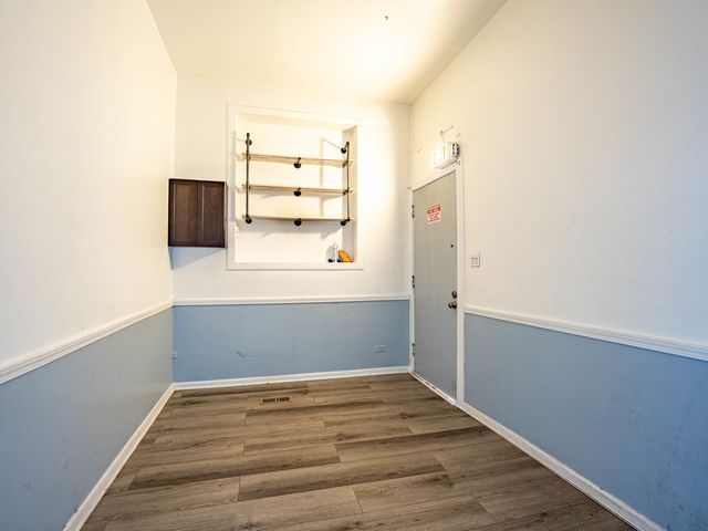 2242 N Western Avenue, Chicago, IL 60647