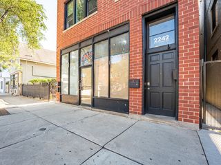 2242 N Western Avenue, Chicago, IL 60647