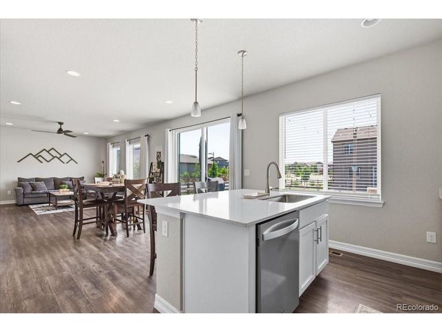 7237 S Scottsburg Way, Aurora, CO 80016