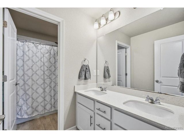 7237 S Scottsburg Way, Aurora, CO 80016