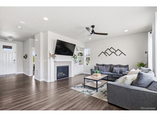 7237 S Scottsburg Way, Aurora, CO 80016