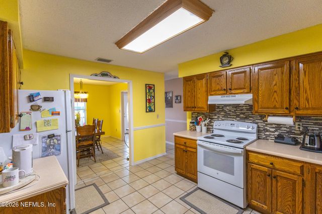 6110 W 4TH Manor, Palatka, FL 32177