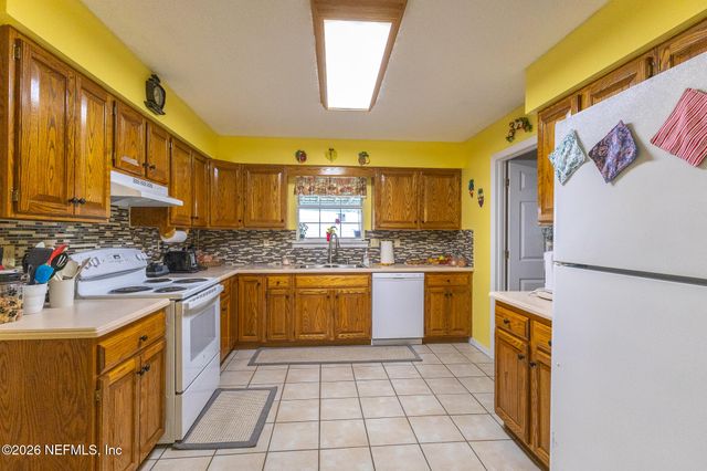 6110 W 4TH Manor, Palatka, FL 32177