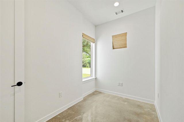 18405 Georgetown DR, Jonestown, TX 78645