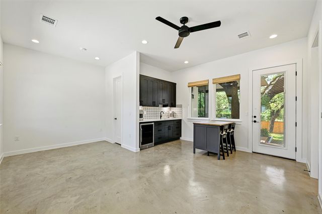 18405 Georgetown DR, Jonestown, TX 78645