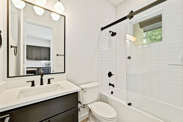 18405 Georgetown DR, Jonestown, TX 78645