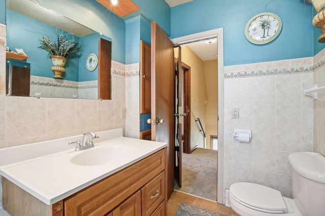 1047 JAMESON STEET, Saint Paul, MN 55103