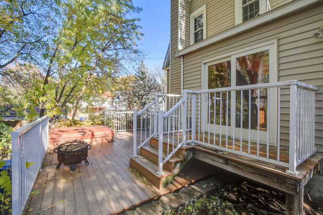 1047 JAMESON STEET, Saint Paul, MN 55103