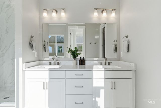 2301 N Mountain Vista Ave, Star, ID 83669