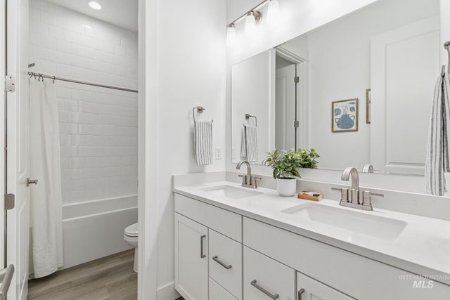 2301 N Mountain Vista Ave, Star, ID 83669