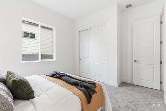 2301 N Mountain Vista Ave, Star, ID 83669