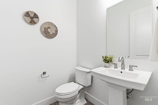 2301 N Mountain Vista Ave, Star, ID 83669