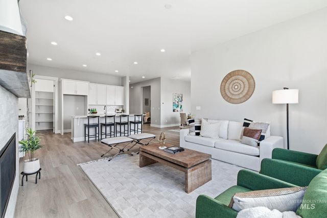 2301 N Mountain Vista Ave, Star, ID 83669