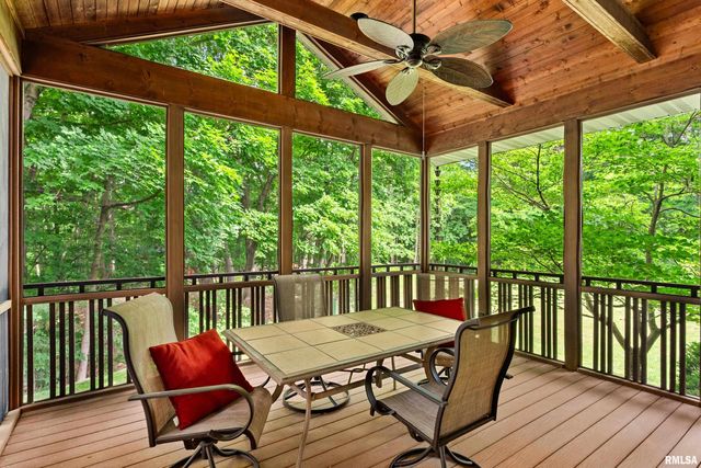 325 LOTUS Drive, Morton, IL 61550