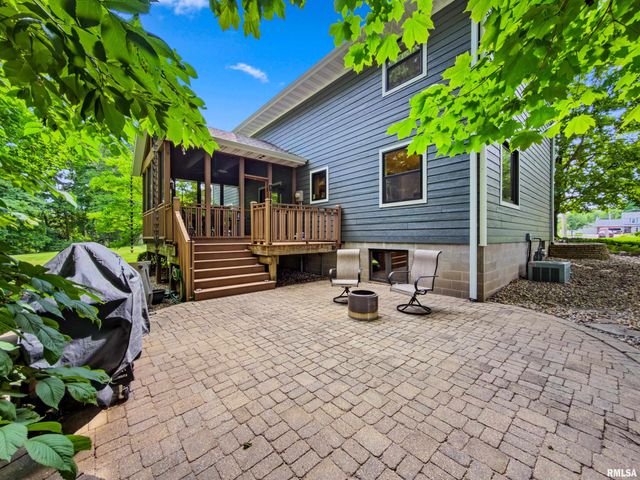 325 LOTUS Drive, Morton, IL 61550