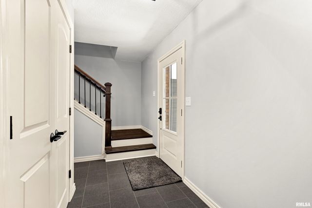 325 LOTUS Drive, Morton, IL 61550